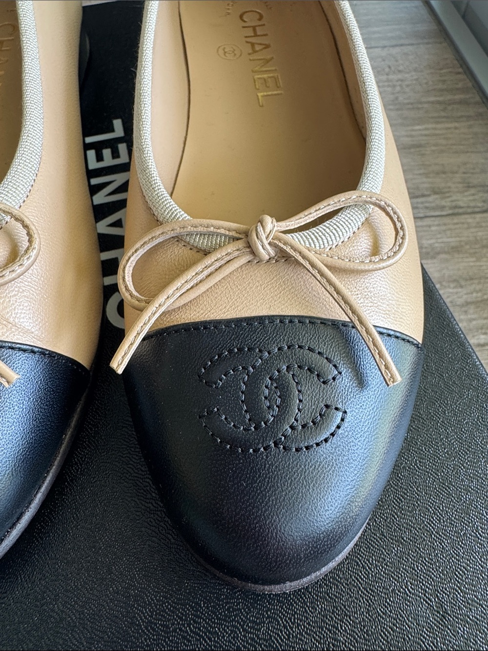 CHANEL Beige and Black Two-Tone Cap-Toe Ballet Flats - Picture 13 of 16